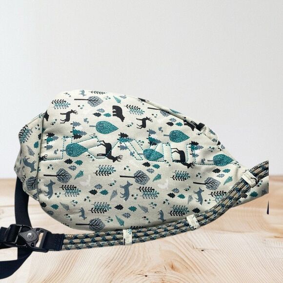 KAVU Mini Rope Bag Cozy Den Forest Animal Print Canvas Crossbody Sling NWT - Picture 4 of 7